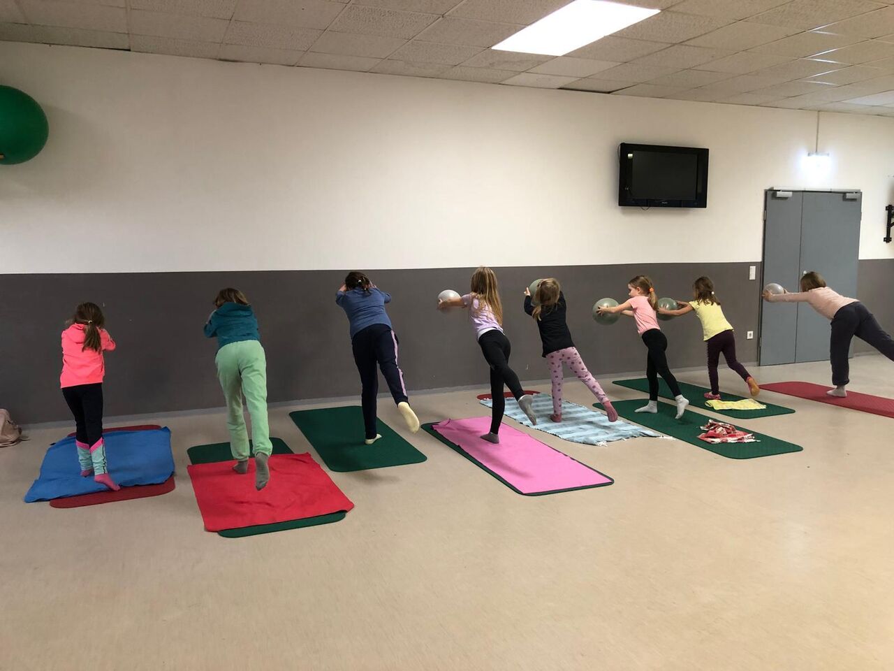 Kinder Pilates &amp; Entspannungskurs (ab 7 Jahre) 